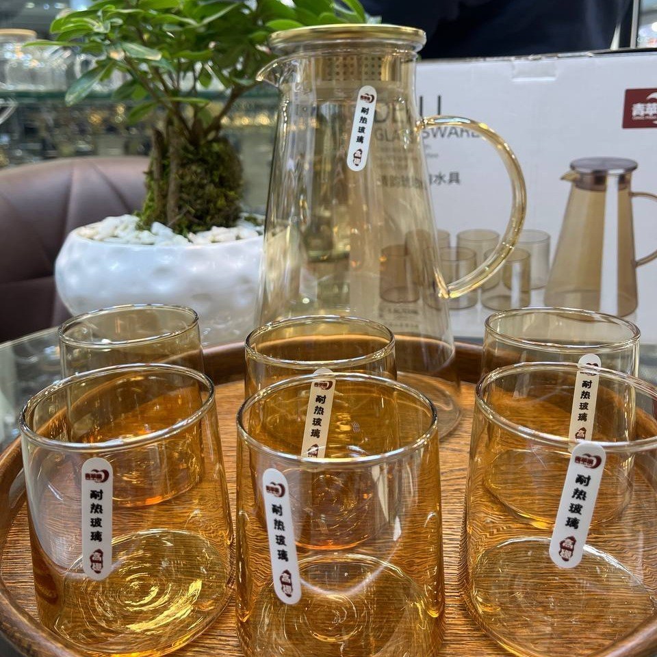 ست پارچ و لیوان پیرکس عسلی Deli